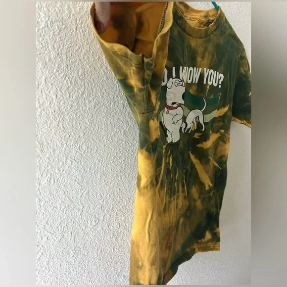 Bleach Dyed/Family Guy Tee/No Size/No Brand - Picture 2 of 8